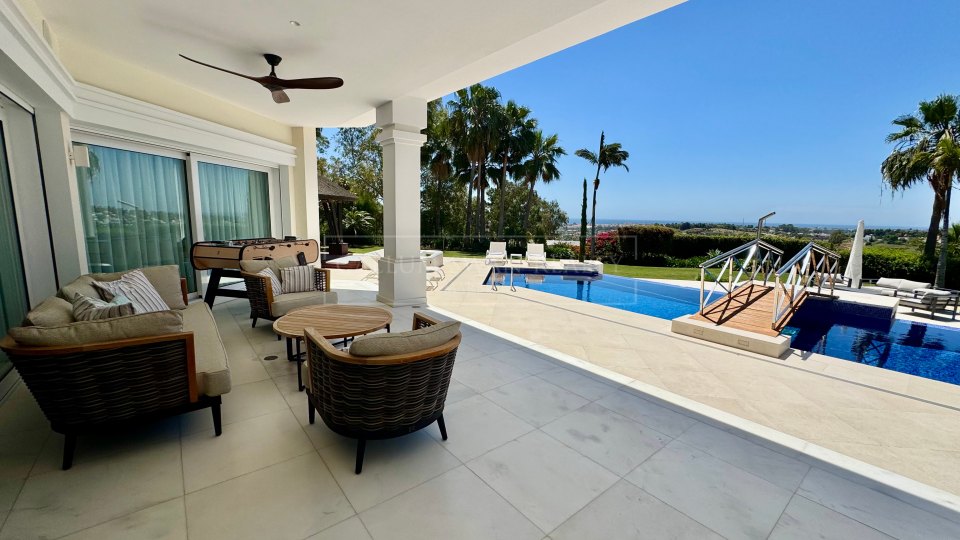 Benahavis, Marbella Luxury Villa Rental with Sea Views and Spa