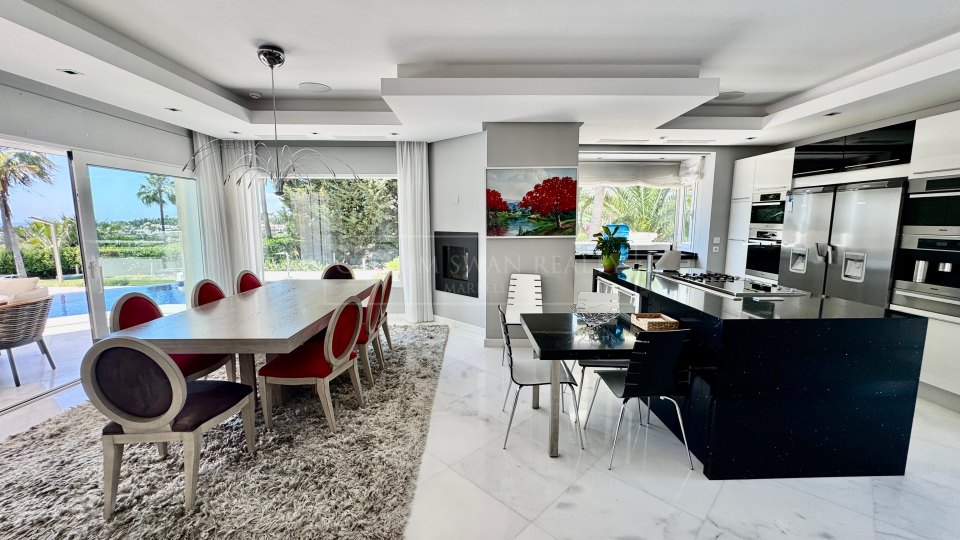 Benahavis, Marbella Luxury Villa Rental with Sea Views and Spa