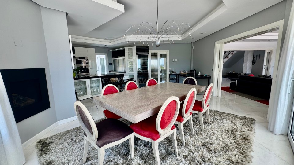 Benahavis, Marbella Luxury Villa Rental with Sea Views and Spa