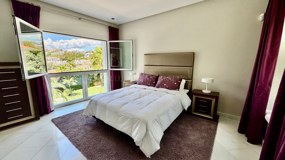 Benahavis, Marbella Luxury Villa Rental with Sea Views and Spa