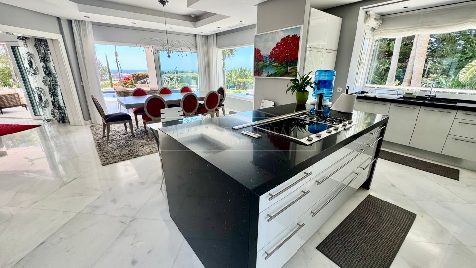 Benahavis, Marbella Luxury Villa Rental with Sea Views and Spa