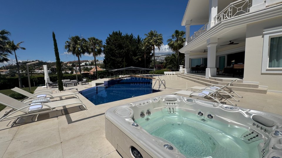 Benahavis, Marbella Luxury Villa Rental with Sea Views and Spa