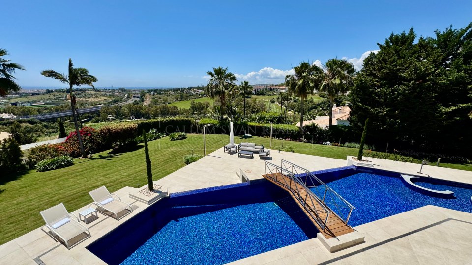 Benahavis, Marbella Luxury Villa Rental with Sea Views and Spa