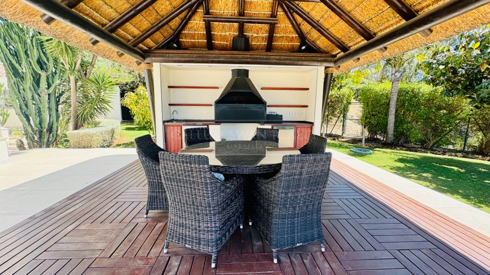 Benahavis, Marbella Luxury Villa Rental with Sea Views and Spa