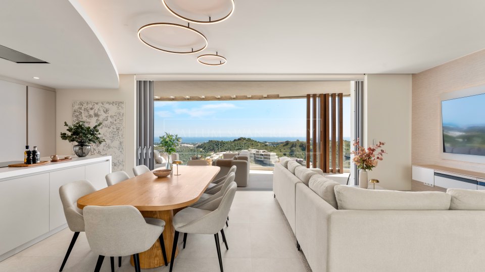 Benahavis, Duplex Penthouse with Panoramic Views in Real de la Quinta, Benahavís