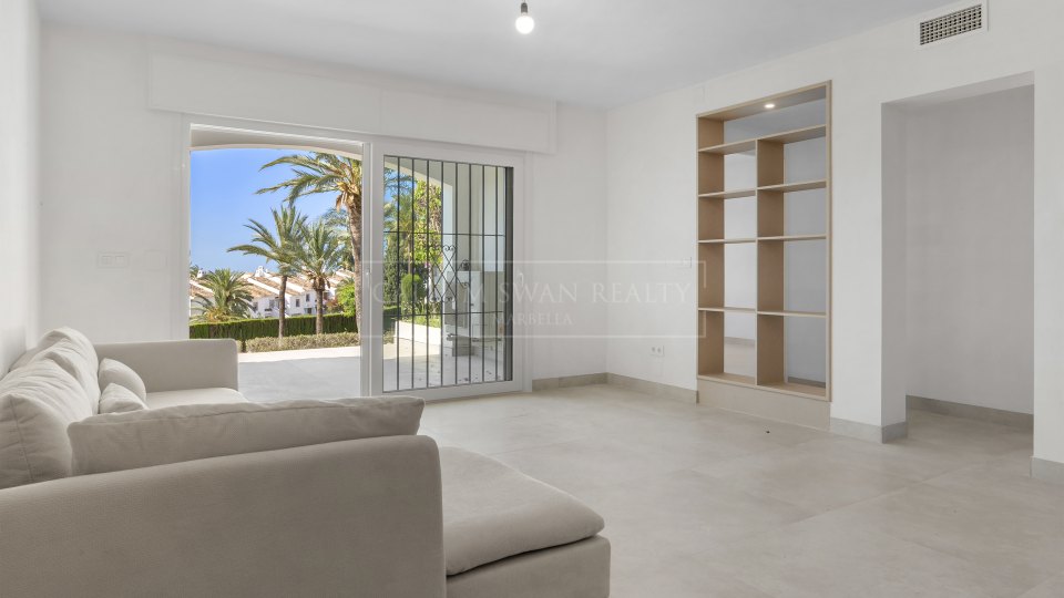 Nueva Andalucia, Appartement rénové en rez-de-chaussée avec accès au jardin à Malambo, Nueva Andalucía