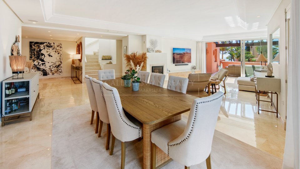 Marbella East, Spacious Beachfront Duplex Penthouse with Sea Views for Sale in La Morera, East Marbella