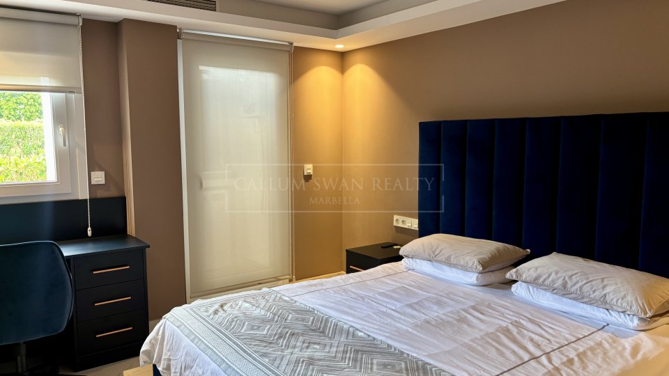 San Pedro de Alcantara, Appartement en rez-de-jardin en bord de mer à louer longue durée