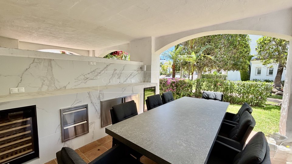 San Pedro de Alcantara, Appartement en rez-de-jardin en bord de mer à louer longue durée