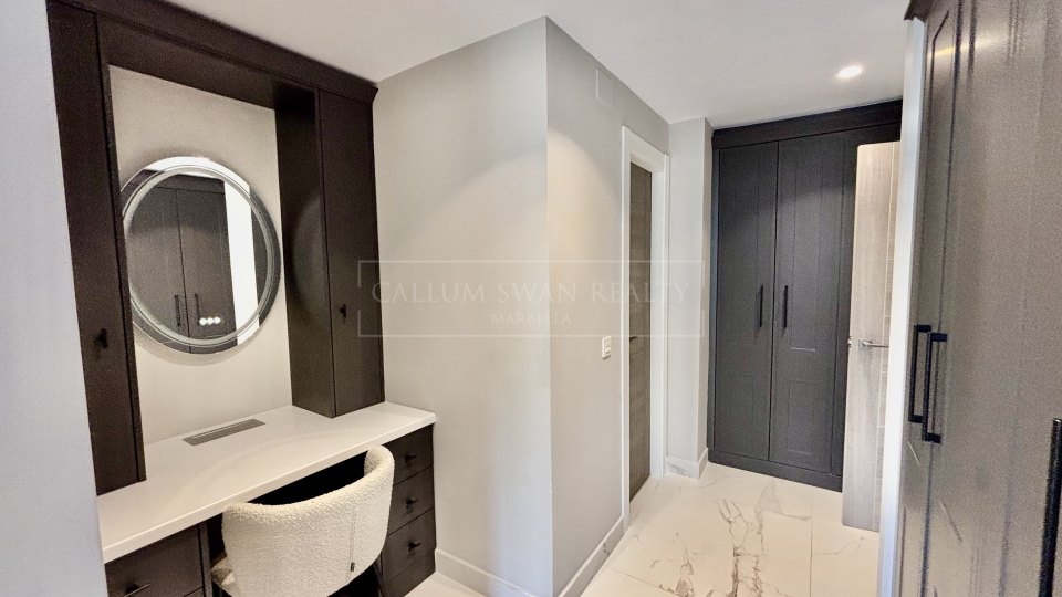 San Pedro de Alcantara, Appartement en rez-de-jardin en bord de mer à louer longue durée
