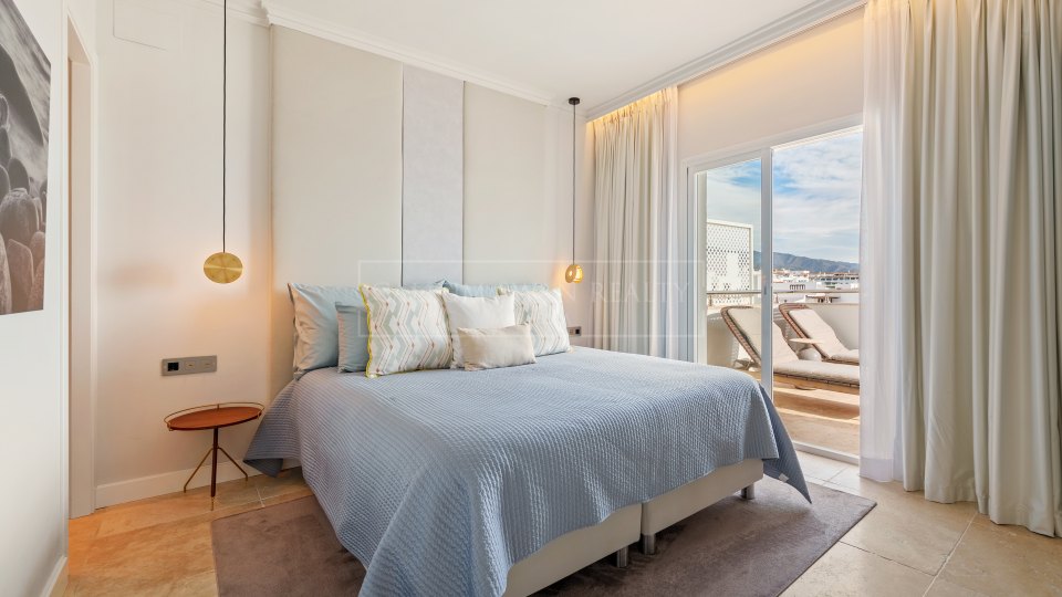Marbella - Puerto Banus, Appartement en bord de mer avec vue sur la mer à Andalucia del Mar, Puerto Banús