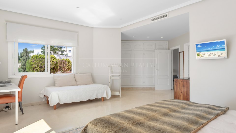 Benahavis, Villa de style andalou avec vue sur la mer à vendre à Paraíso Alto, Benahavís