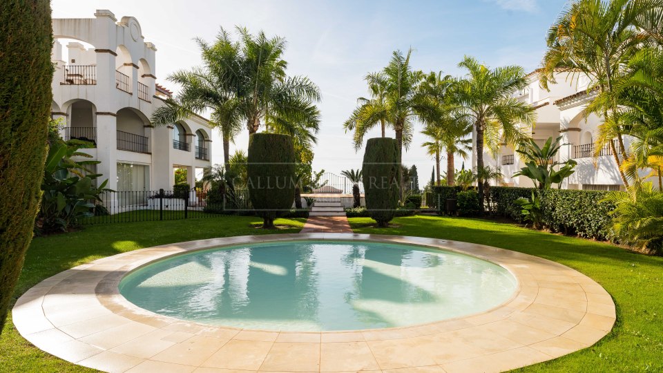 Marbella Golden Mile, Ground Floor Apartment in Sierra Blanca on Marbella’s Golden Mile with Private Garden Terrace