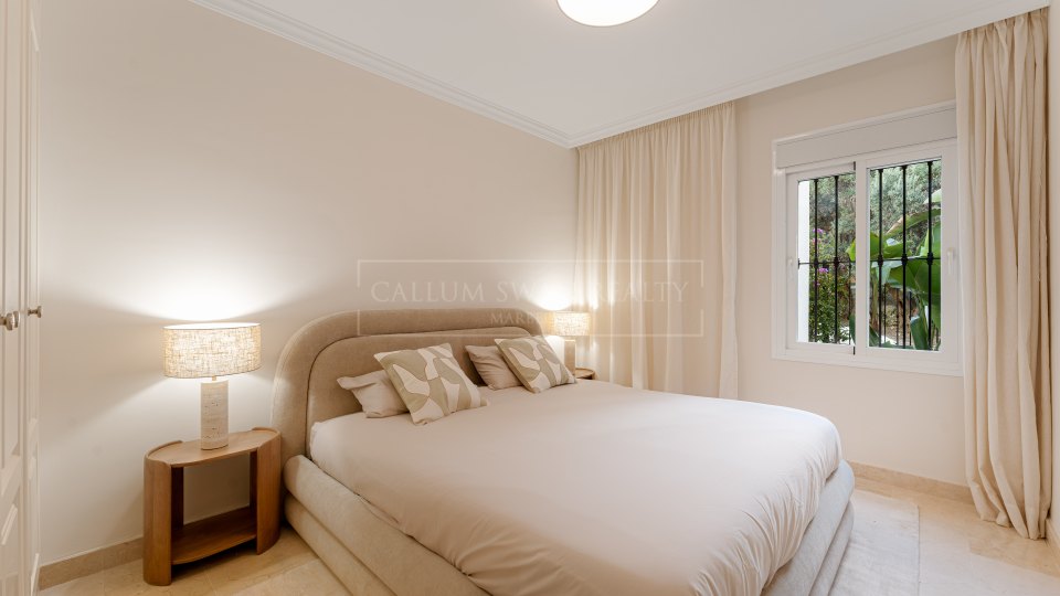 Marbella Golden Mile, Ground Floor Apartment in Sierra Blanca on Marbella’s Golden Mile with Private Garden Terrace