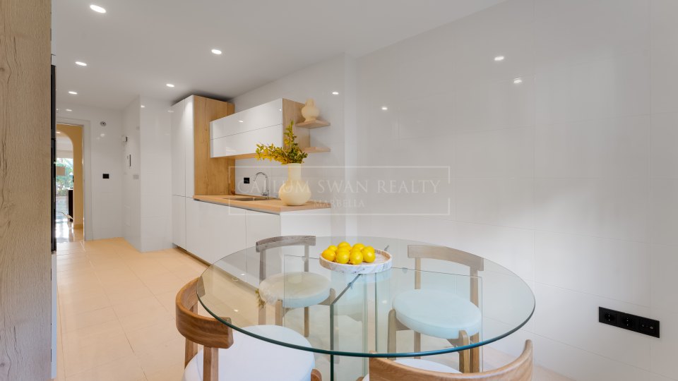 Marbella Golden Mile, Ground Floor Apartment in Sierra Blanca on Marbella’s Golden Mile with Private Garden Terrace