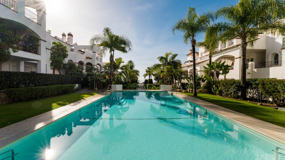 Marbella Golden Mile, Ground Floor Apartment in Sierra Blanca on Marbella’s Golden Mile with Private Garden Terrace