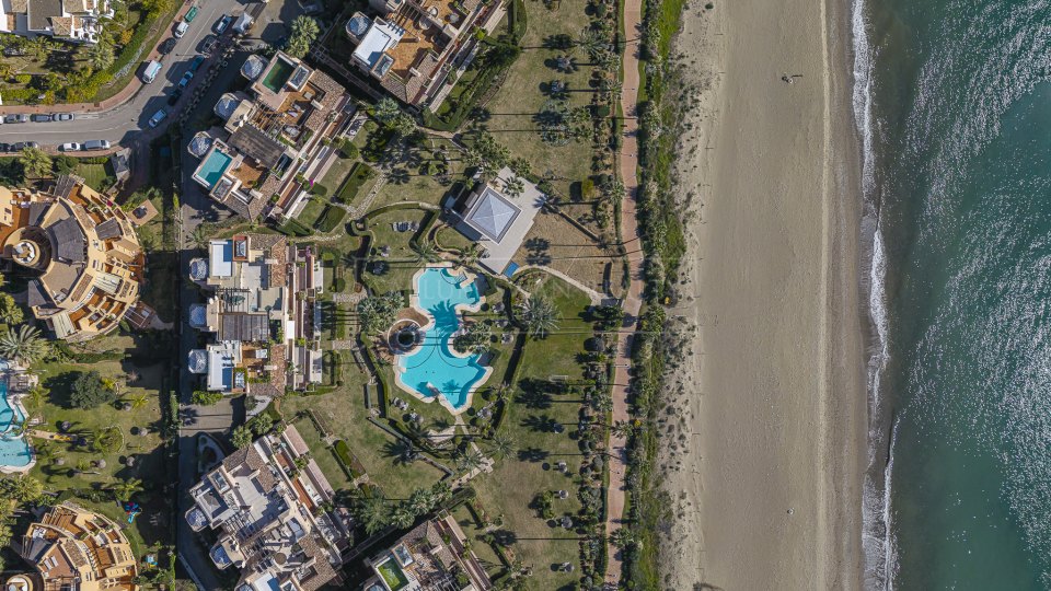 Estepona, Appartement en bord de mer avec trois chambres à coucher à Costalita del Mar, Nouvelle Milla d'Or Estepona