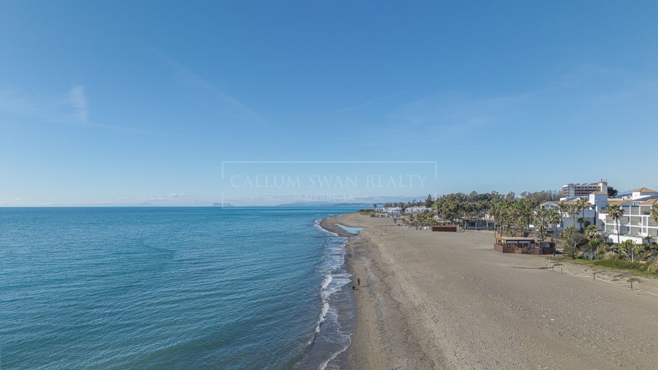 Estepona, Appartement en bord de mer avec trois chambres à coucher à Costalita del Mar, Nouvelle Milla d'Or Estepona