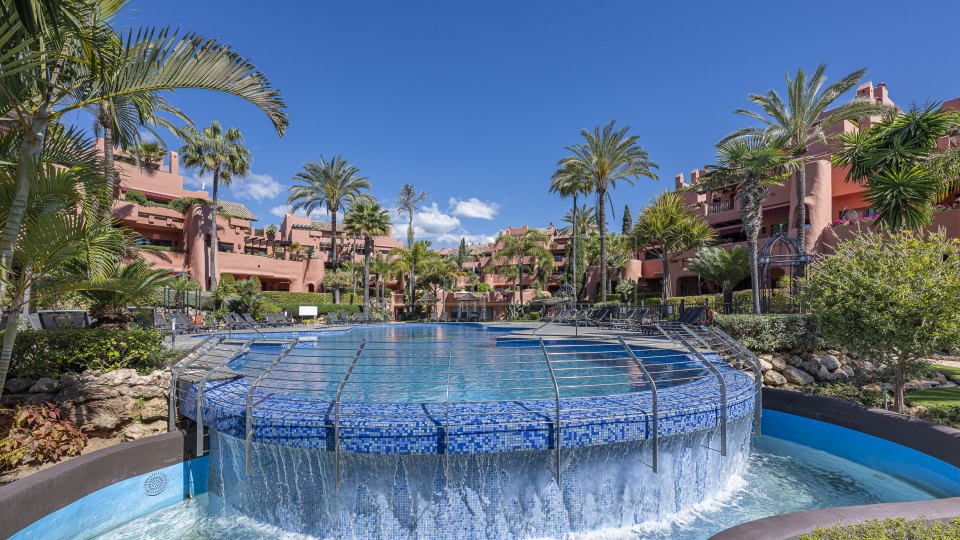 Estepona, Penthouse duplex en première ligne de plage avec vue sur la mer à Torre Bermeja, Estepona