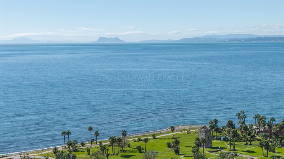 Estepona, Penthouse duplex en première ligne de plage avec vue sur la mer à Torre Bermeja, Estepona