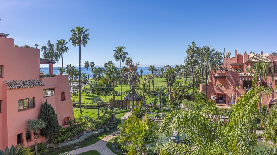 Estepona, Penthouse duplex en première ligne de plage avec vue sur la mer à Torre Bermeja, Estepona