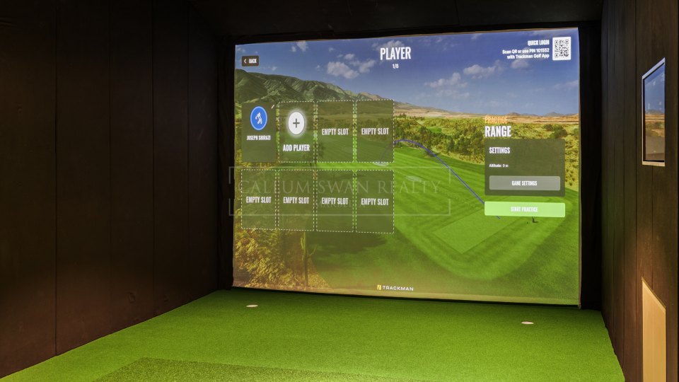 Marbella Golden Mile, Casa adosada de tres dormitorios en venta en Sierra Blanca, Milla de Oro de Marbella con vistas al mar