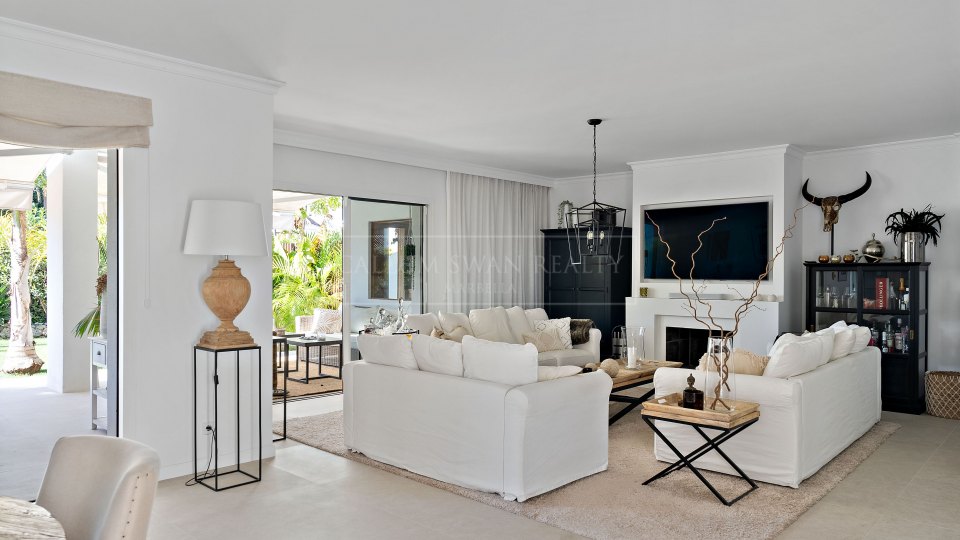 Nueva Andalucia, Dúplex de tres dormitorios con jardín privado en Nueva Andalucía Golf Valley cerca de Puerto Banús