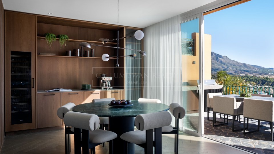 Nueva Andalucia, Ático dúplex en venta con vistas panorámicas al mar y a la montaña en La Cerquilla, Nueva Andalucía