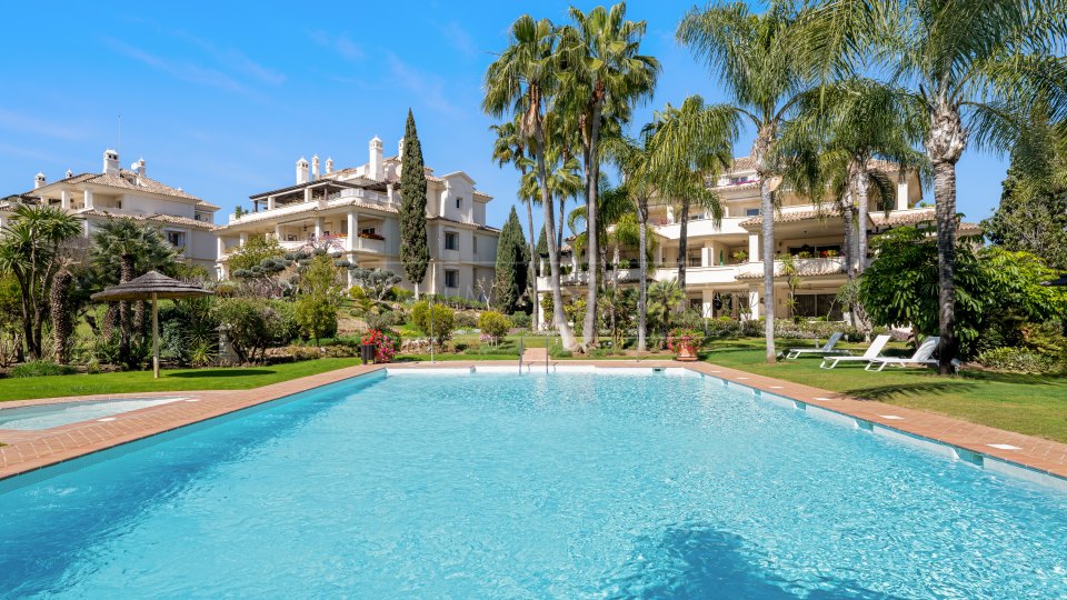 Nueva Andalucia, Appartement au rez-de-chaussée à vendre à Las Alamandas, Nueva Andalucía