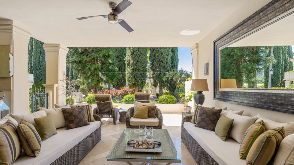 Nueva Andalucia, Appartement au rez-de-chaussée à vendre à Las Alamandas, Nueva Andalucía