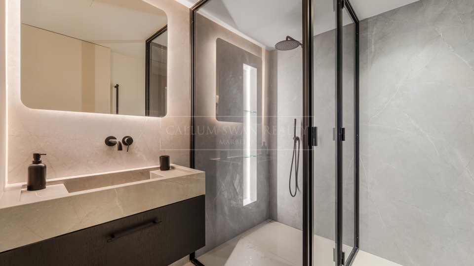 Benahavis, Penthouse duplex quatre pièces avec vue sur la mer à Monte Halcones, Benahavís