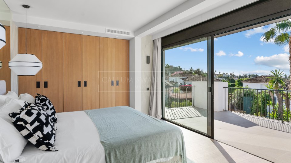 Nueva Andalucia, Villa de quatre chambres à Nueva Andalucía Marbella à vendre, propriété dans la Golf Valley avec piscine et terrasse