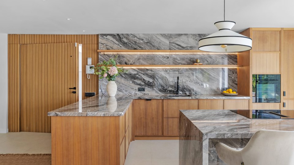 Nueva Andalucia, Villa de quatre chambres à Nueva Andalucía Marbella à vendre, propriété dans la Golf Valley avec piscine et terrasse