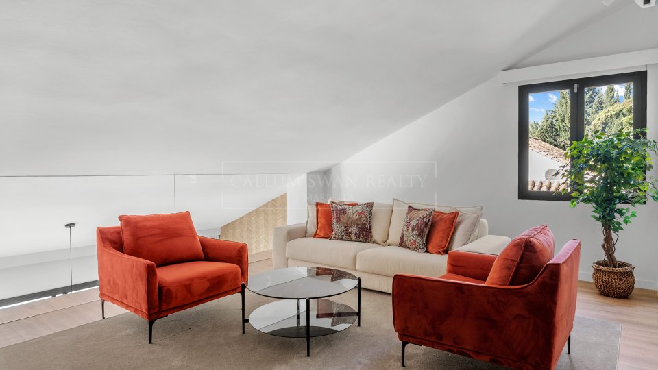 Nueva Andalucia, Villa de quatre chambres à Nueva Andalucía Marbella à vendre, propriété dans la Golf Valley avec piscine et terrasse