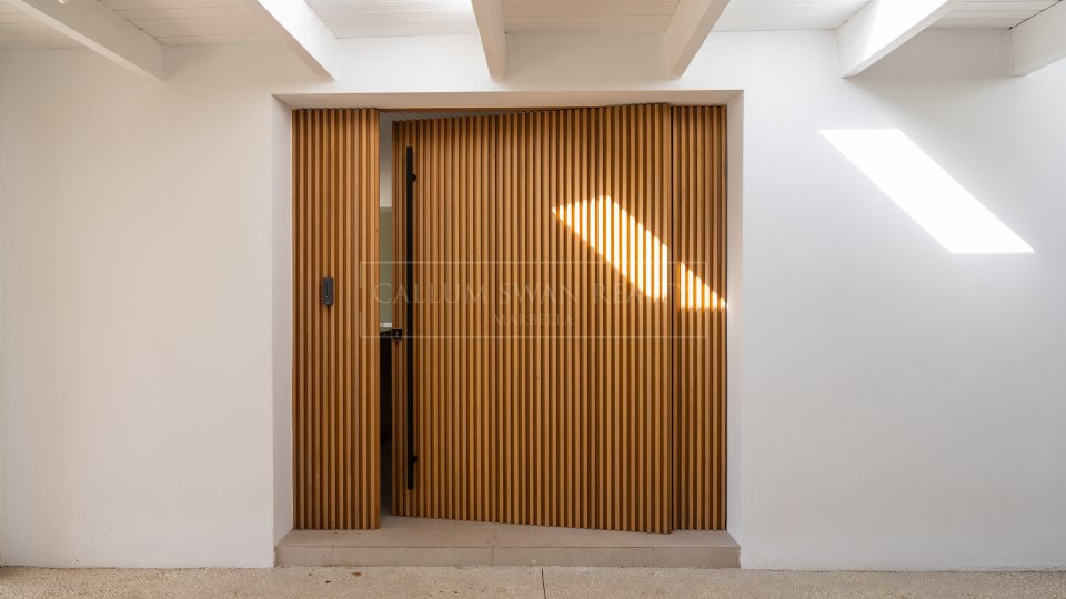 Nueva Andalucia, Villa de quatre chambres à Nueva Andalucía Marbella à vendre, propriété dans la Golf Valley avec piscine et terrasse