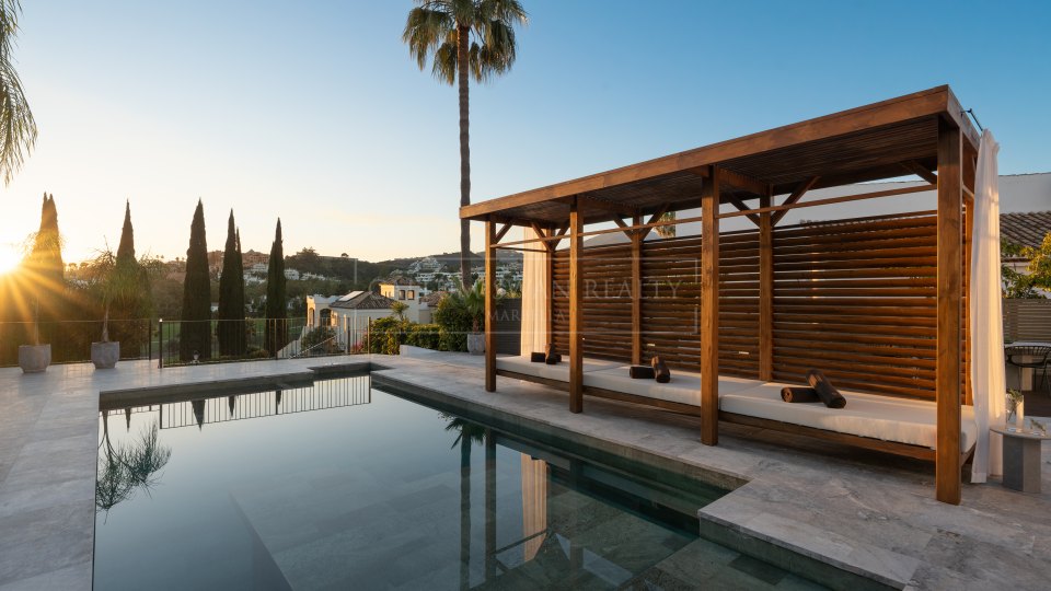 Nueva Andalucia, Élégante villa golfique de quatre chambres à Nueva Andalucía Golf Valley, Marbella
