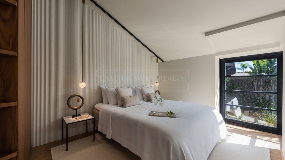 Nueva Andalucia, Élégante villa golfique de quatre chambres à Nueva Andalucía Golf Valley, Marbella