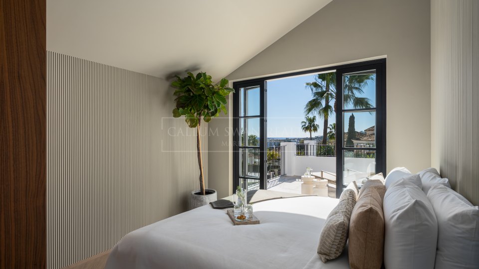 Nueva Andalucia, Élégante villa golfique de quatre chambres à Nueva Andalucía Golf Valley, Marbella