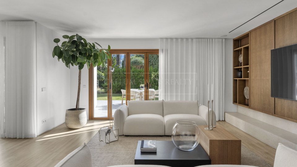 Nueva Andalucia, Four-Bedroom Duplex for Sale in Nueva Andalucia’s Golf Valley with Private Garden