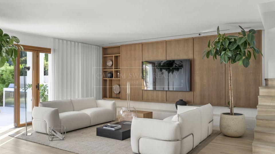 Nueva Andalucia, Four-Bedroom Duplex for Sale in Nueva Andalucia’s Golf Valley with Private Garden