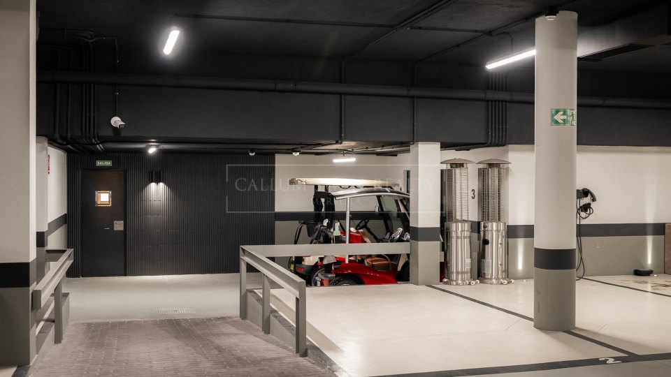 Benahavis, Apartamento de tres dormitorios en venta en La Quinta Benahavís con vistas al mar y amplia terraza