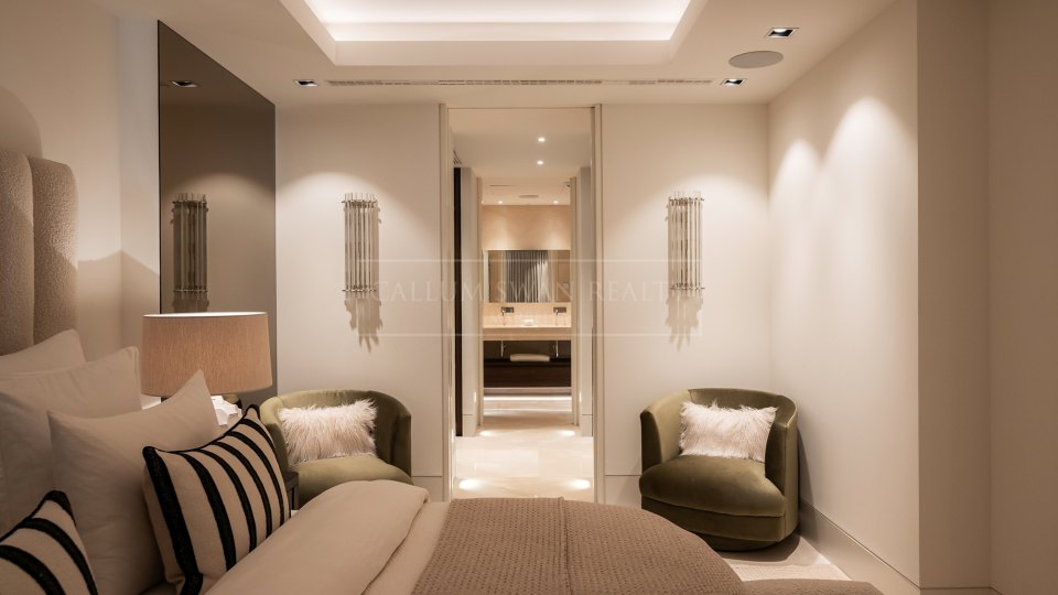 Benahavis, Apartamento de tres dormitorios en venta en La Quinta Benahavís con vistas al mar y amplia terraza