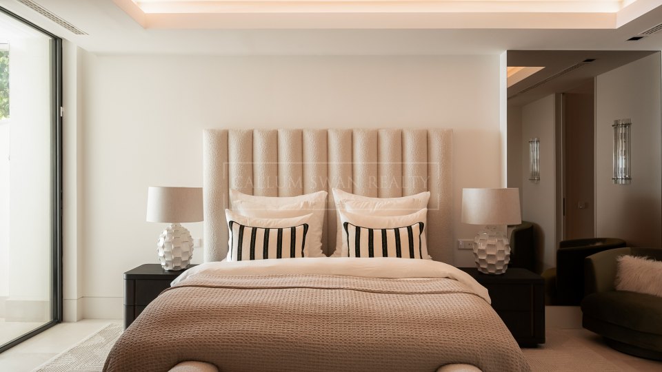 Benahavis, Apartamento de tres dormitorios en venta en La Quinta Benahavís con vistas al mar y amplia terraza