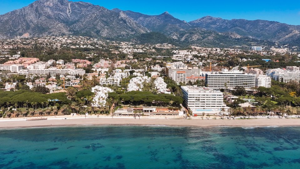 Marbella Golden Mile, Penthouse duplex en front de mer à vendre à Alhambra del Mar, Marbella