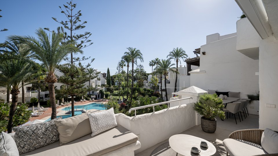 Marbella Golden Mile, Penthouse duplex en front de mer à vendre à Alhambra del Mar, Marbella