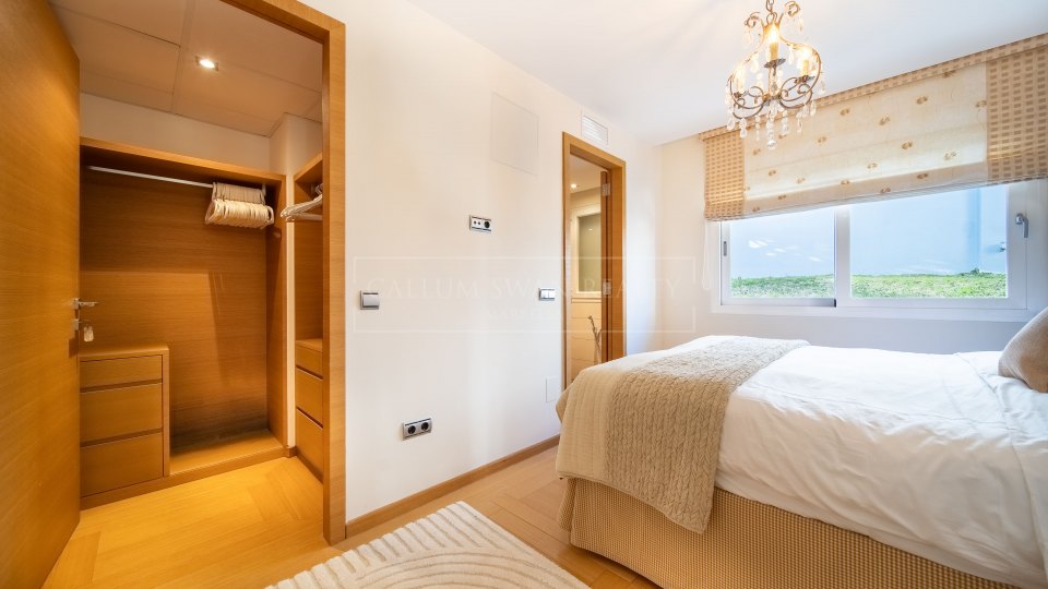 San Pedro de Alcantara, Villa moderne de six chambres à vendre à Guadalmina Alta, San Pedro de Alcántara