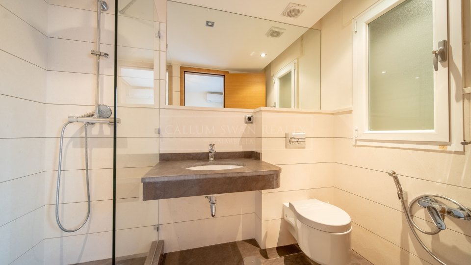 San Pedro de Alcantara, Villa moderne de six chambres à vendre à Guadalmina Alta, San Pedro de Alcántara