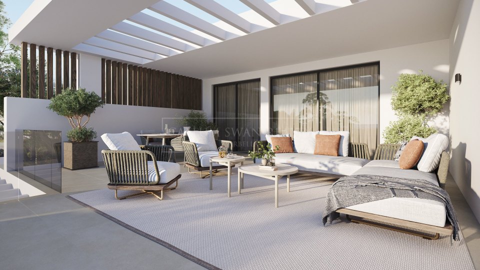 Estepona, Four-Bedroom Contemporary Penthouse for Sale with Rooftop Solarium on New Golden Mile