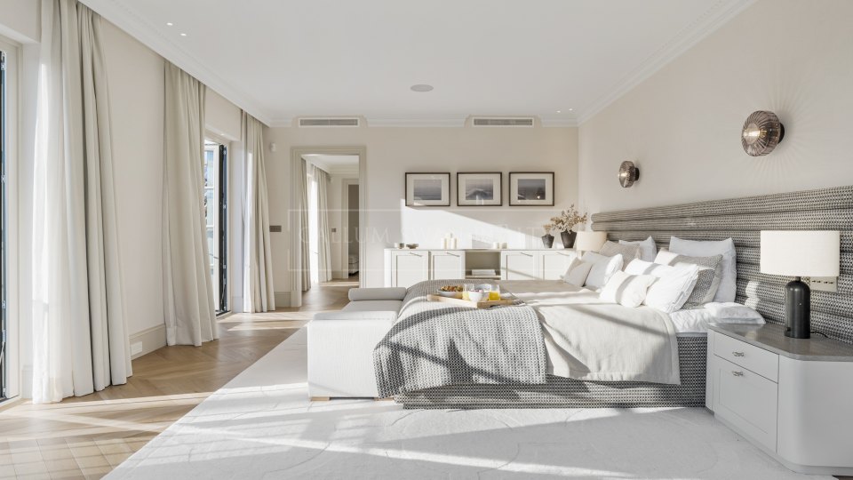Nueva Andalucia, Villa refinada de cinco dormitorios en venta en Nueva Andalucía, el Valle del Golf de Marbella
