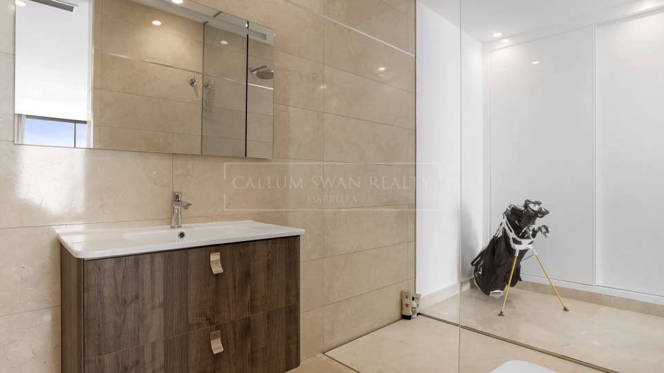 Benahavis, Five-Bedroom Contemporary Villa with Sea and Mountain Views in La Alquería, Benahavís